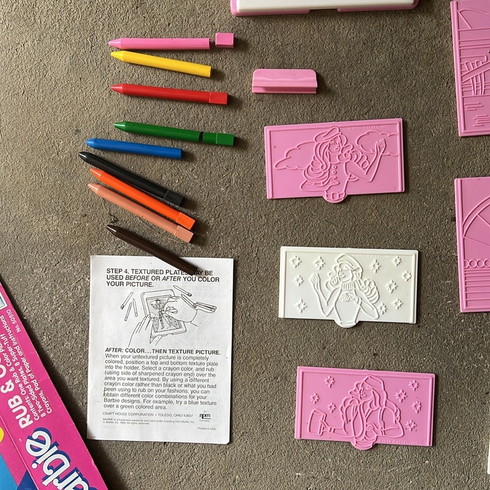 Barbie Rub & Color - Picture 2 of 5